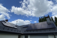 325 Watt schwarz JA-Solar